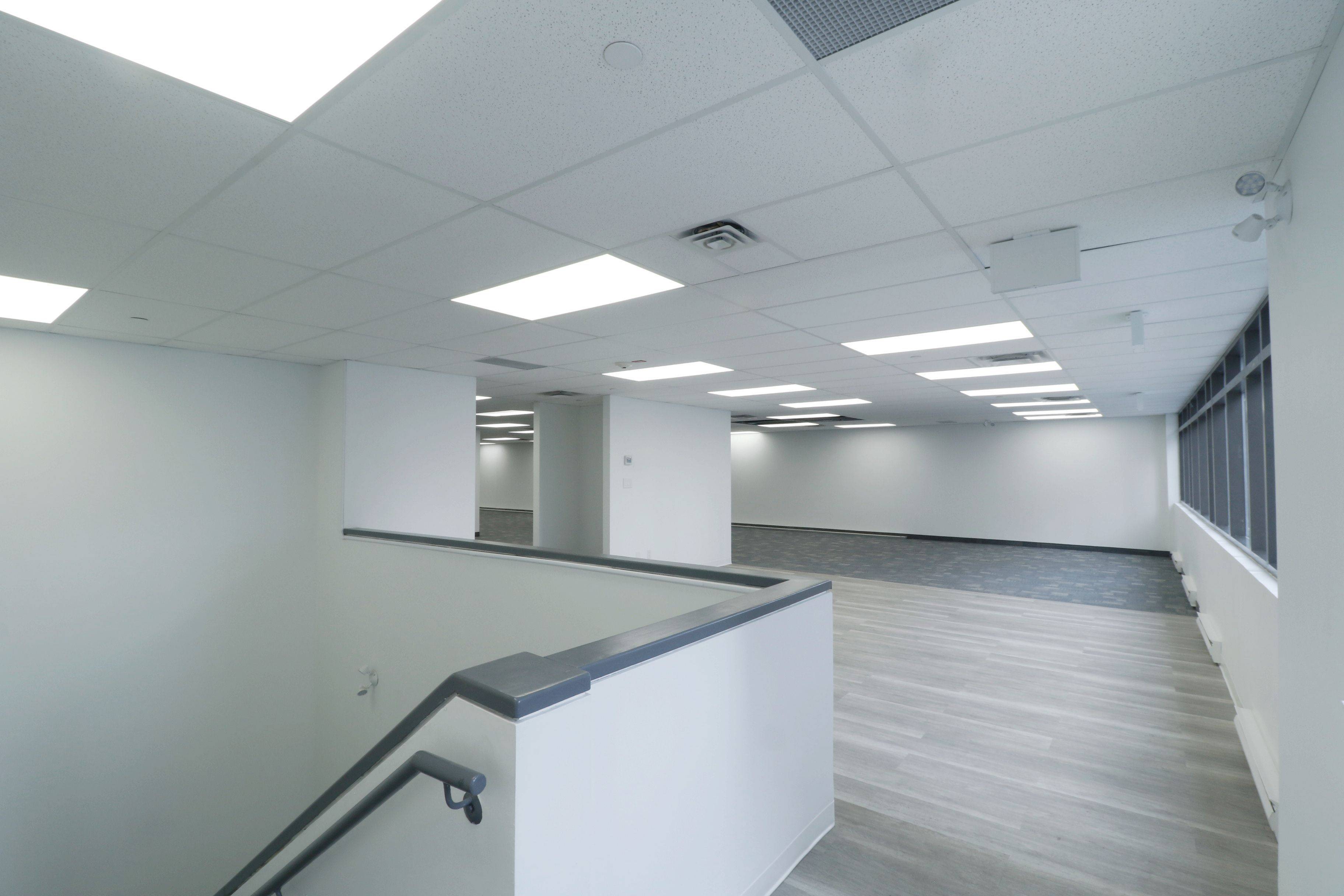 Toronto C02, ON M6G 1K1,570 Bloor ST W #200