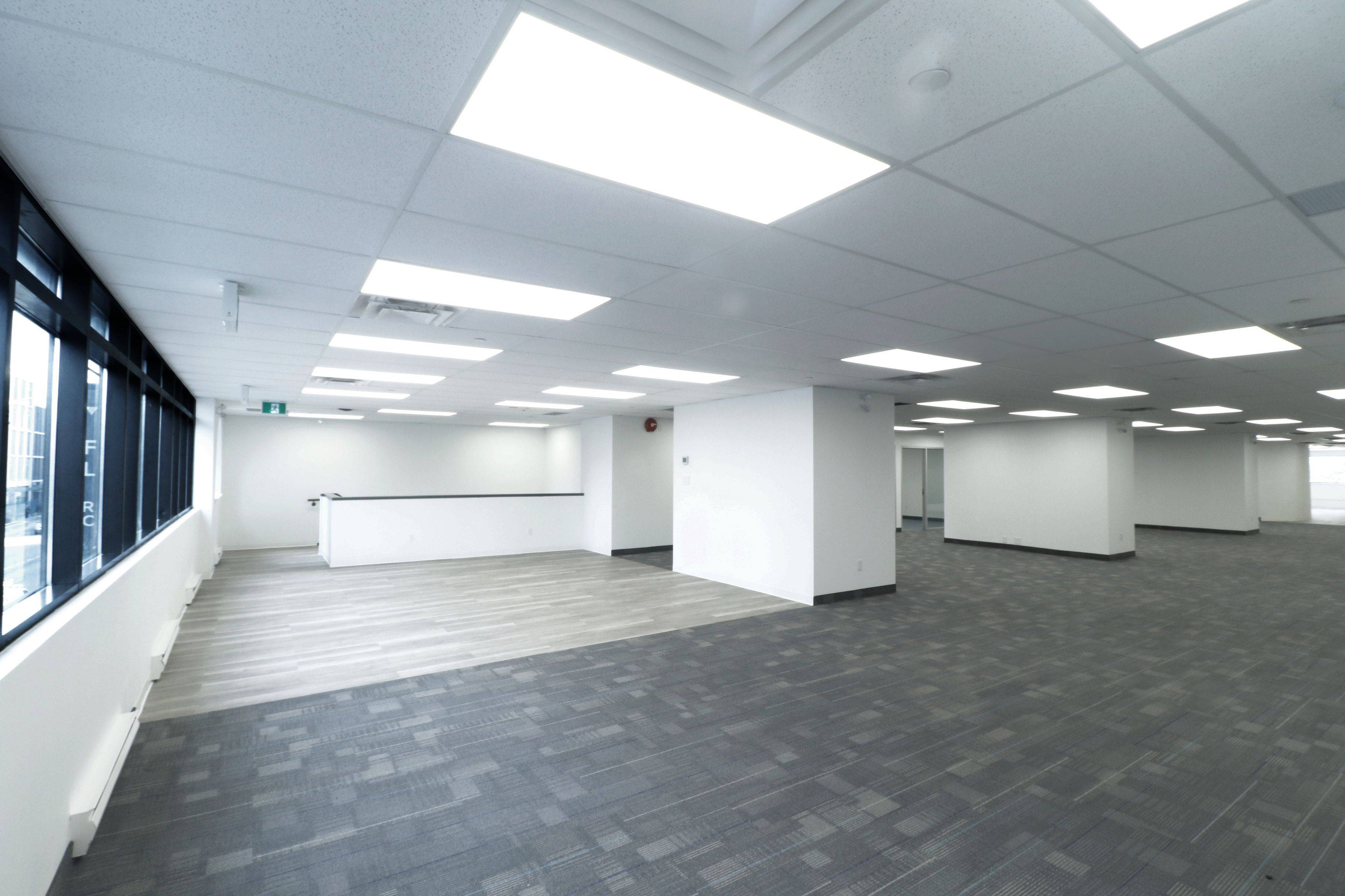 Toronto C02, ON M6G 1K1,570 Bloor ST W #200