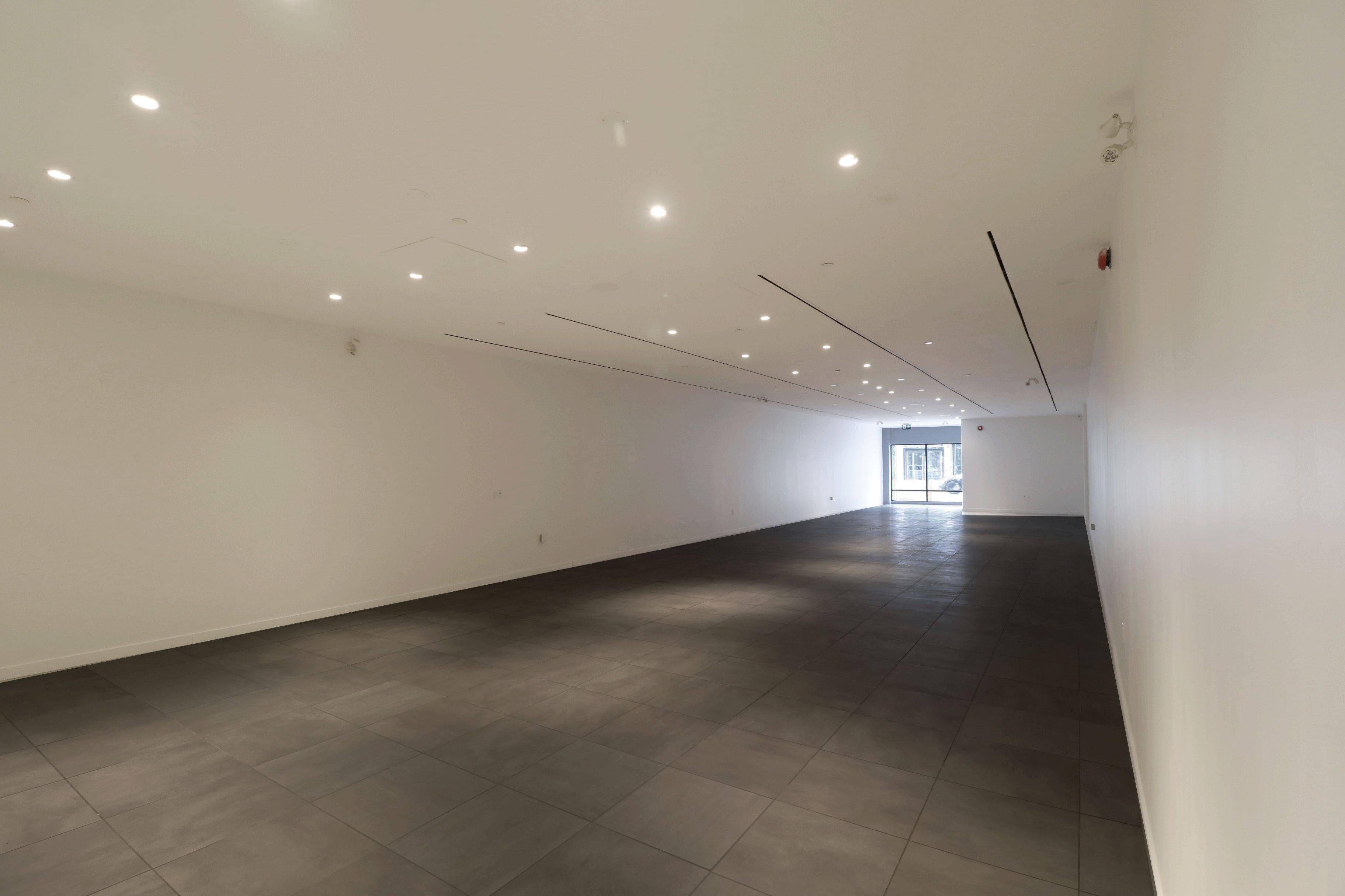 Toronto C02, ON M6G 1K1,570 Bloor ST W #101