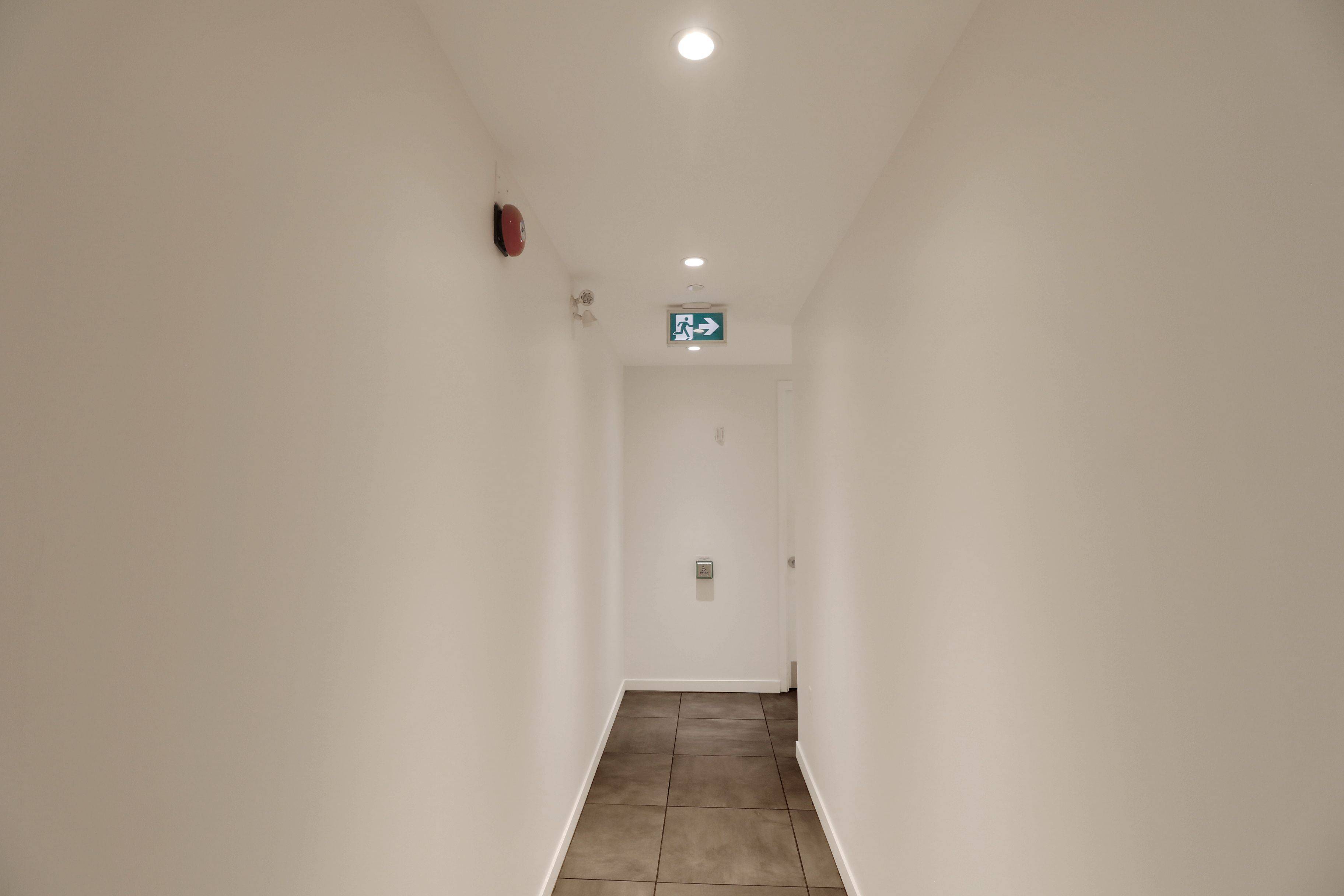 Toronto C02, ON M6G 1K1,570 Bloor ST W #101