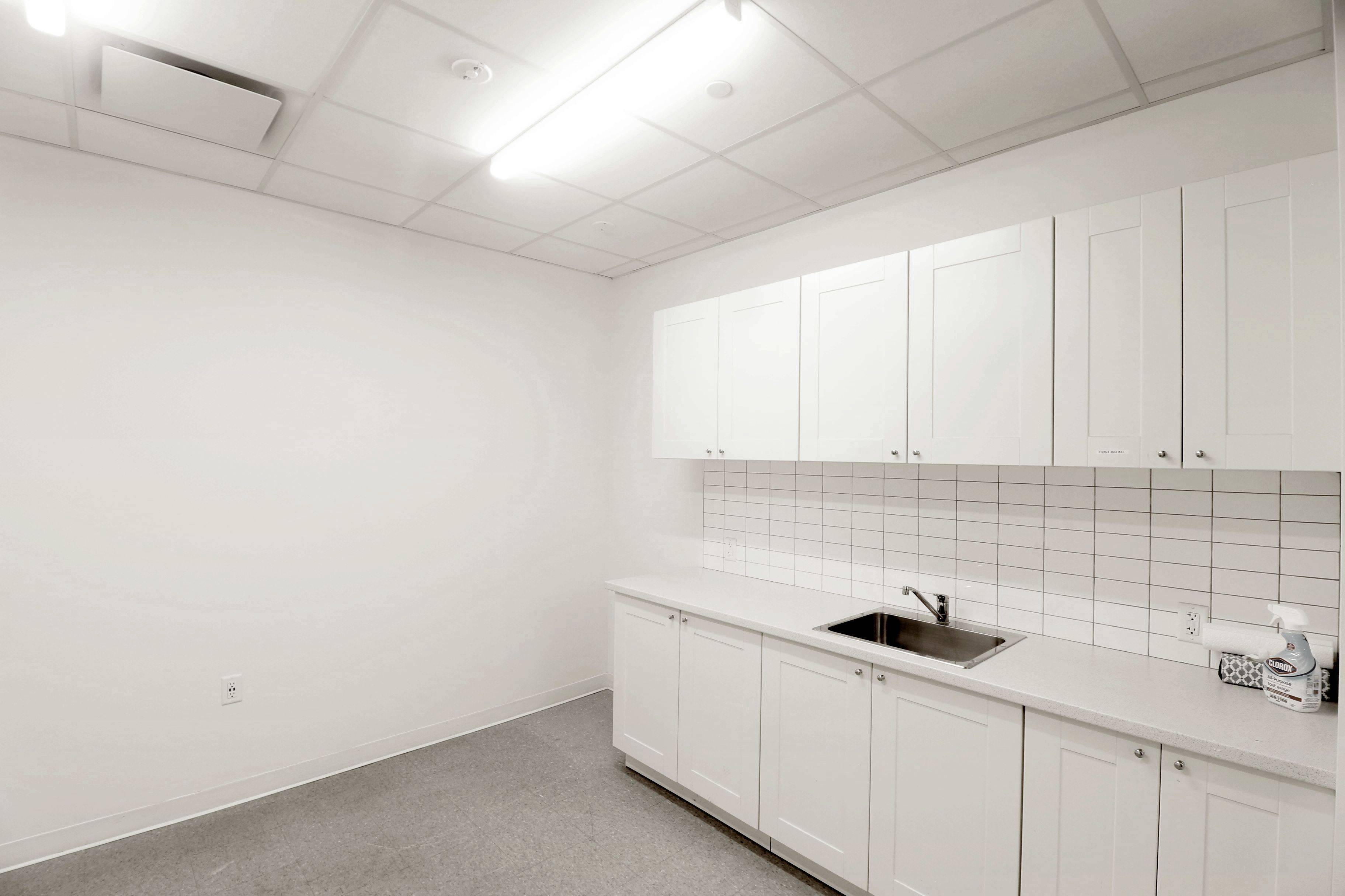 Toronto C02, ON M6G 1K1,570 Bloor ST W #First and Second Floor