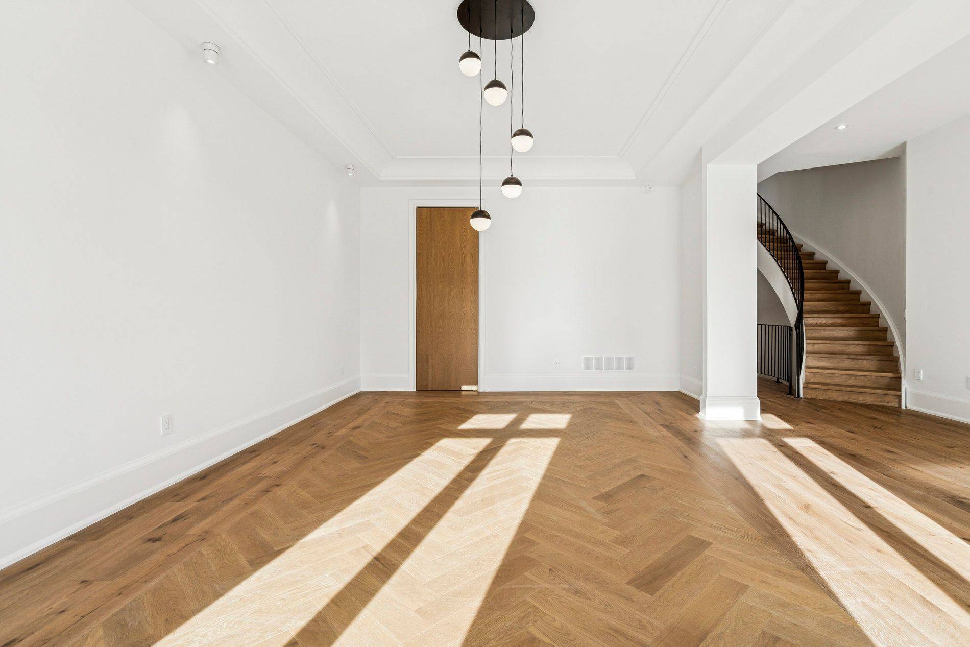 Toronto C04, ON M5M 2Z5,78 Burncrest DR