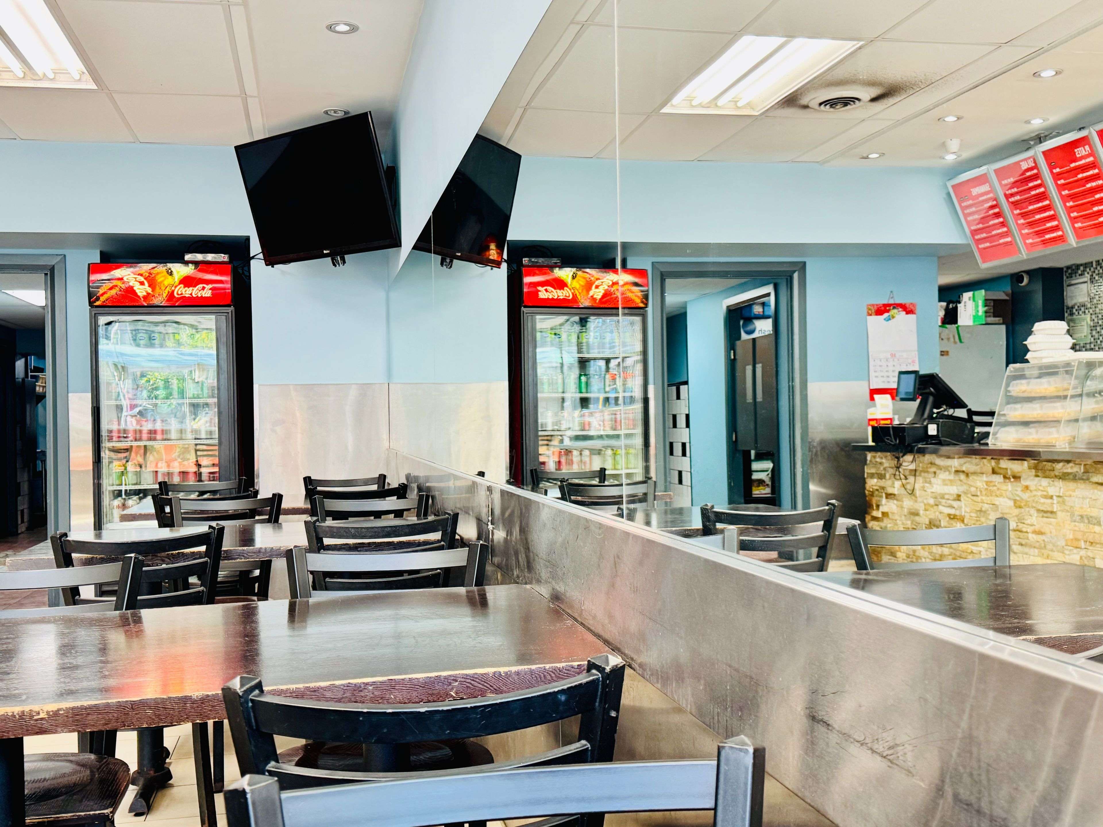 Toronto E01, ON M4M 1H6,716 Queen ST E