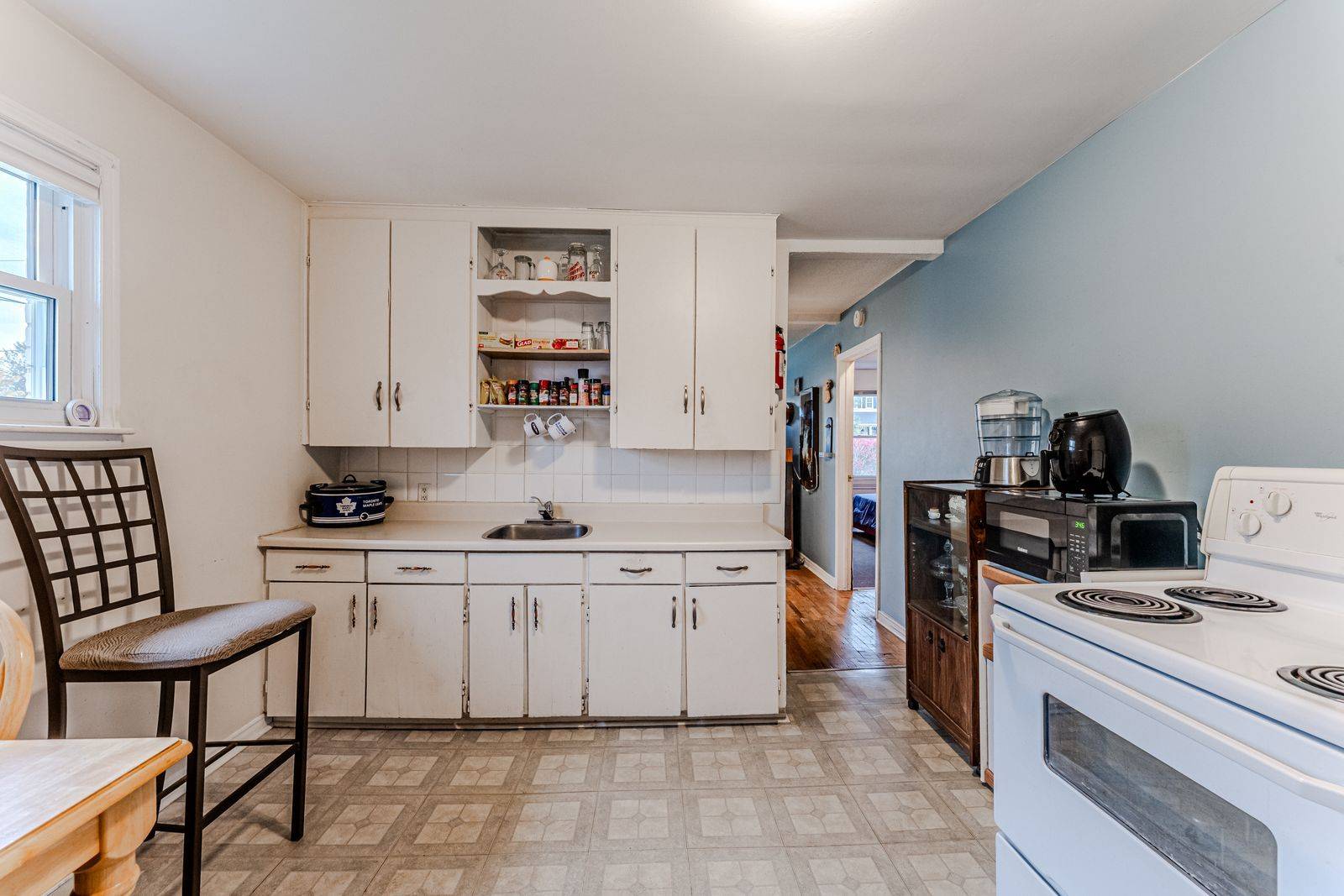 Essa, ON L0M 1B0,34/36 Centre ST