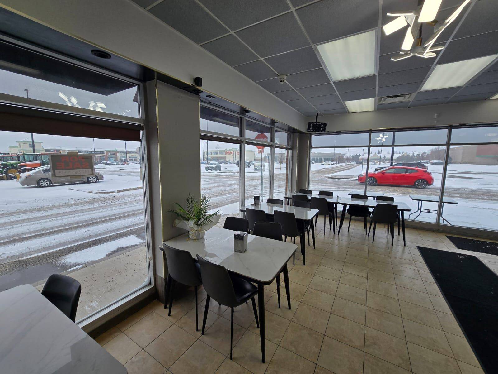 Aurora, ON L4G 3G8,15440 Bayview AVE #1B