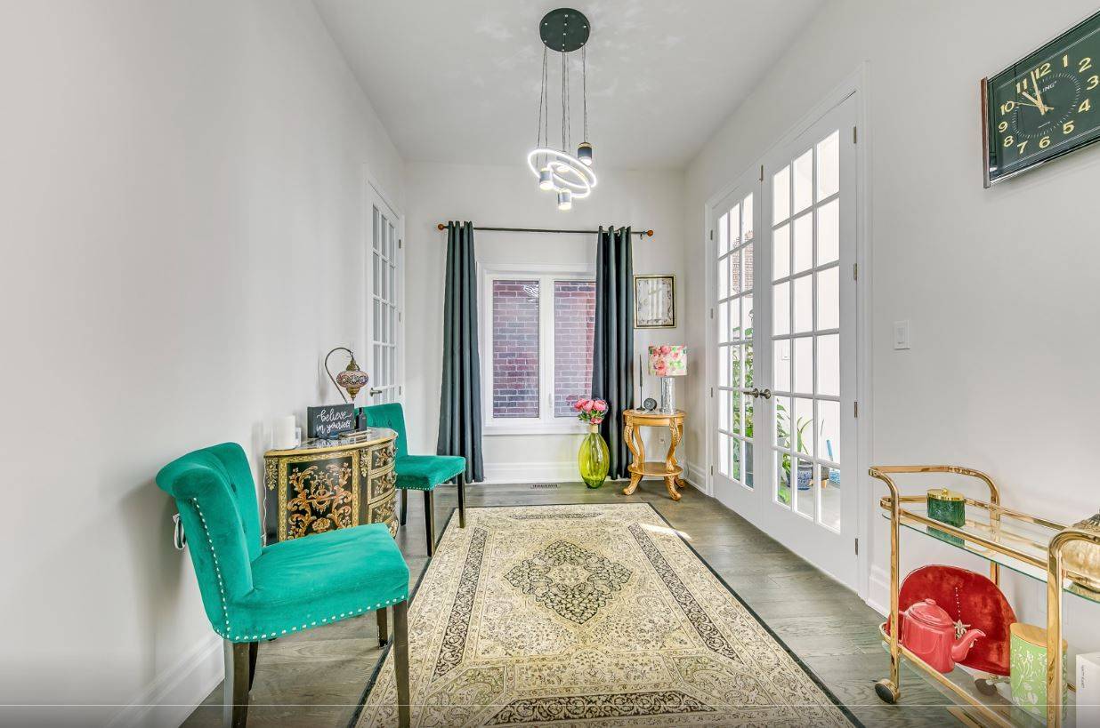 Oakville, ON L6H 7Z9,1367 Pelican Passage