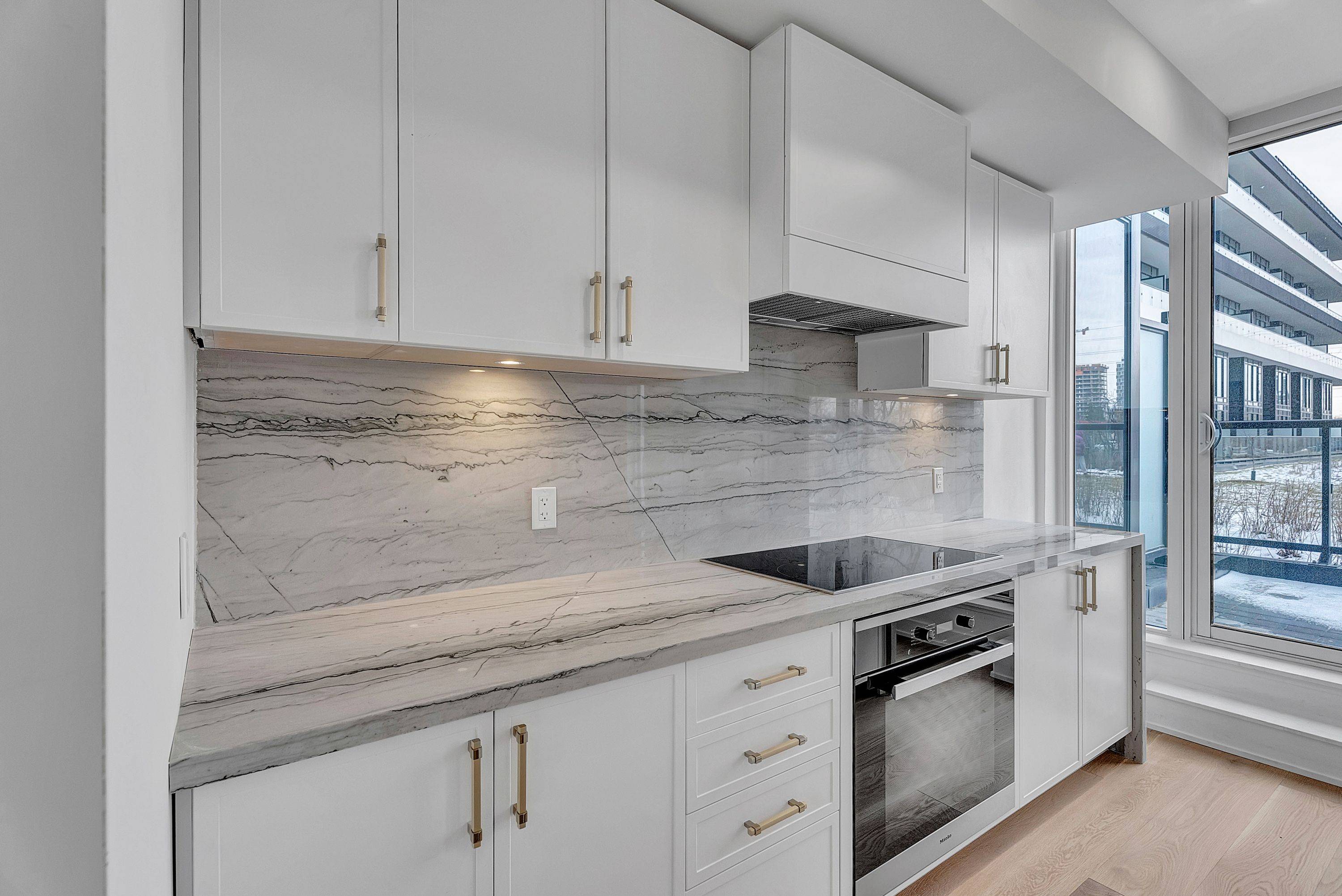 Oakville, ON L6H 3R8,2485 Taunton RD #118