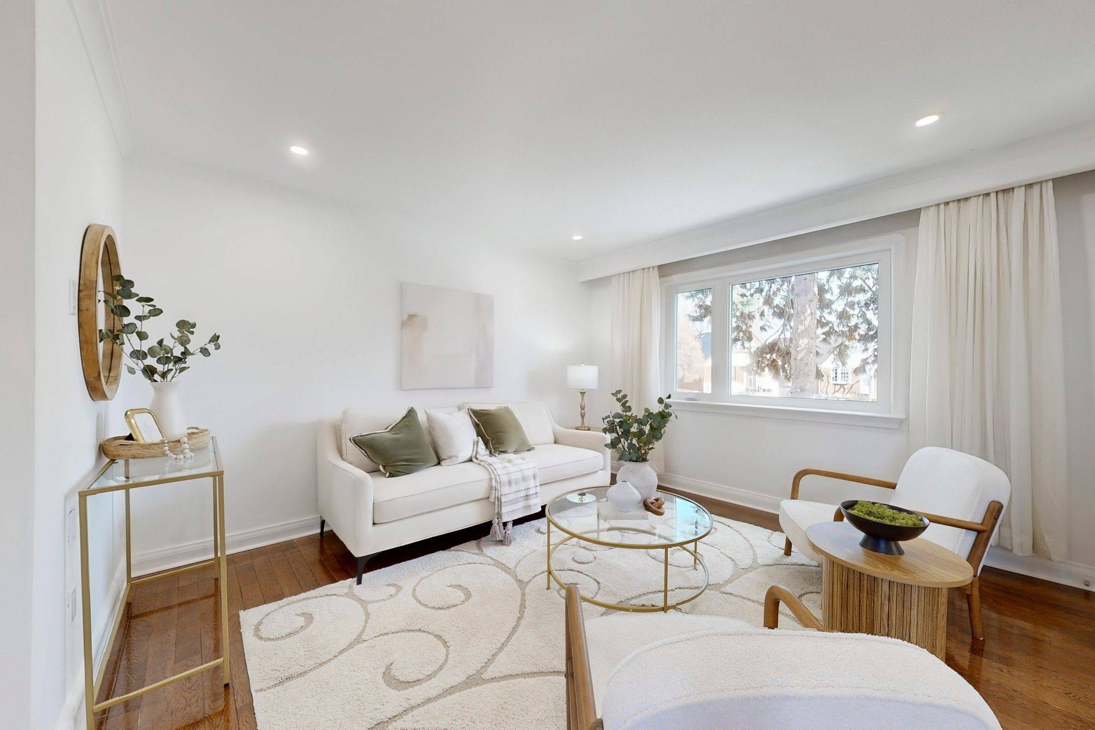 Toronto W04, ON M6M 2E9,67 Strathnairn AVE