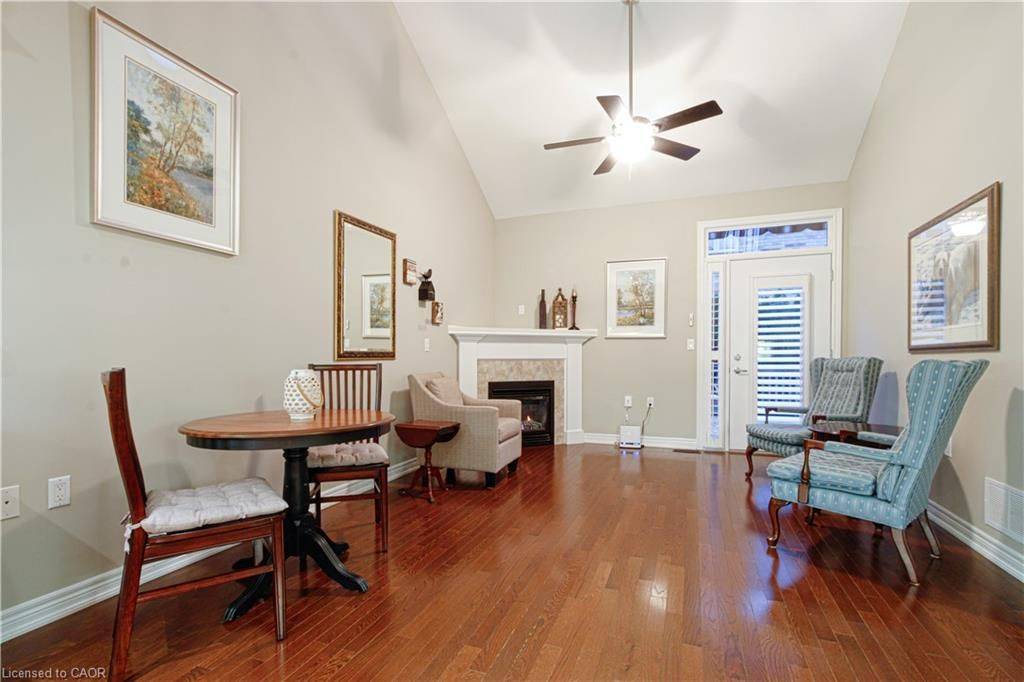 Burlington, ON L7M 0V3,2120 Itabashi WAY #158