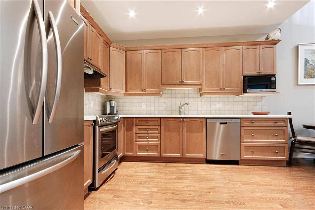 Burlington, ON L7M 0V3,2120 Itabashi WAY #158