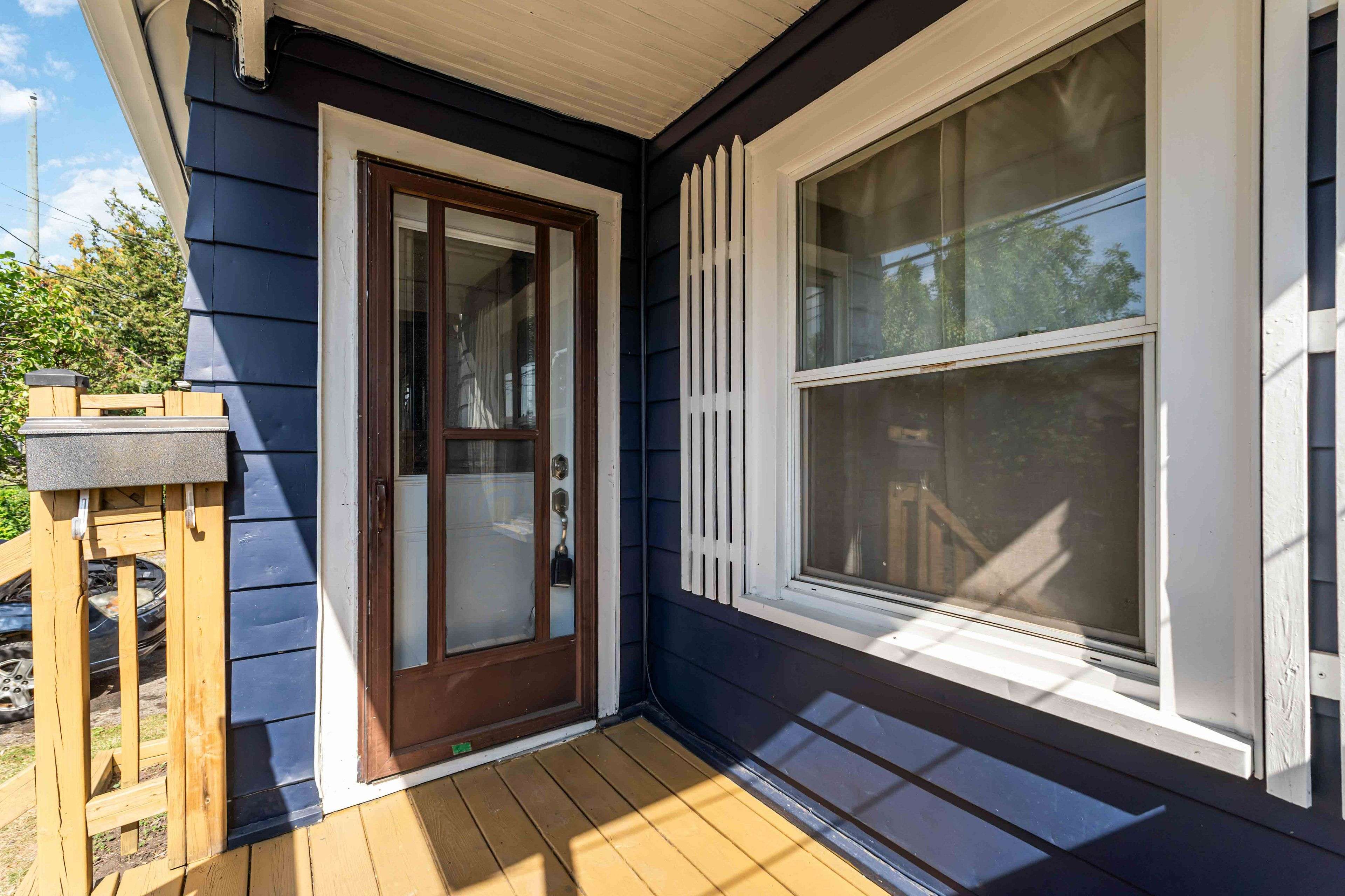 Hamilton, ON L8H 4K6,84 Frederick AVE