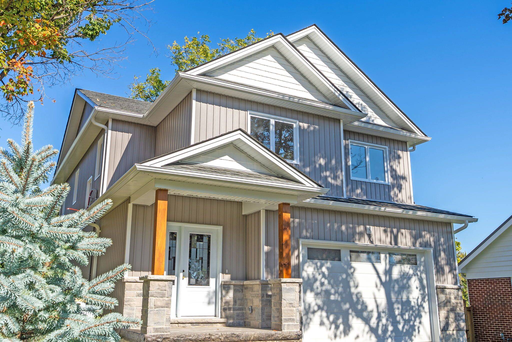 Kawartha Lakes, ON K9V 2A6,50 Russell ST E