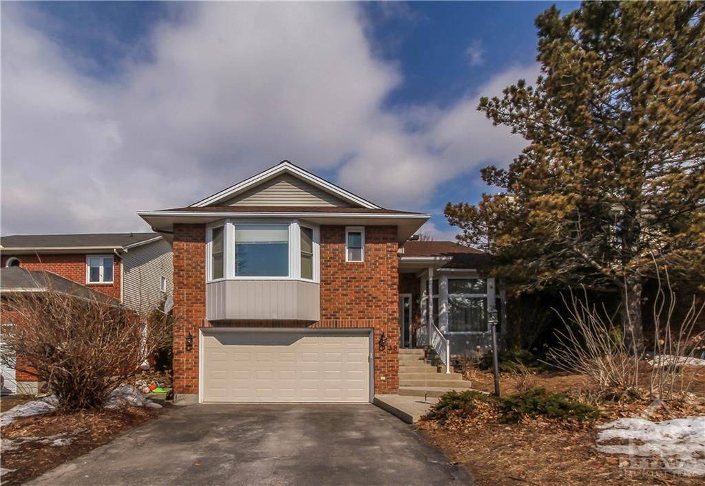 Kanata, ON K2M 1R2,39 HUNTINGS END AVE