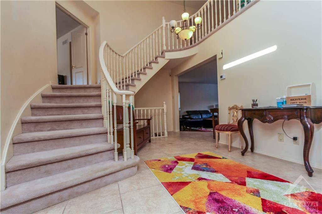 Kanata, ON K2M 1R2,39 HUNTINGS END AVE