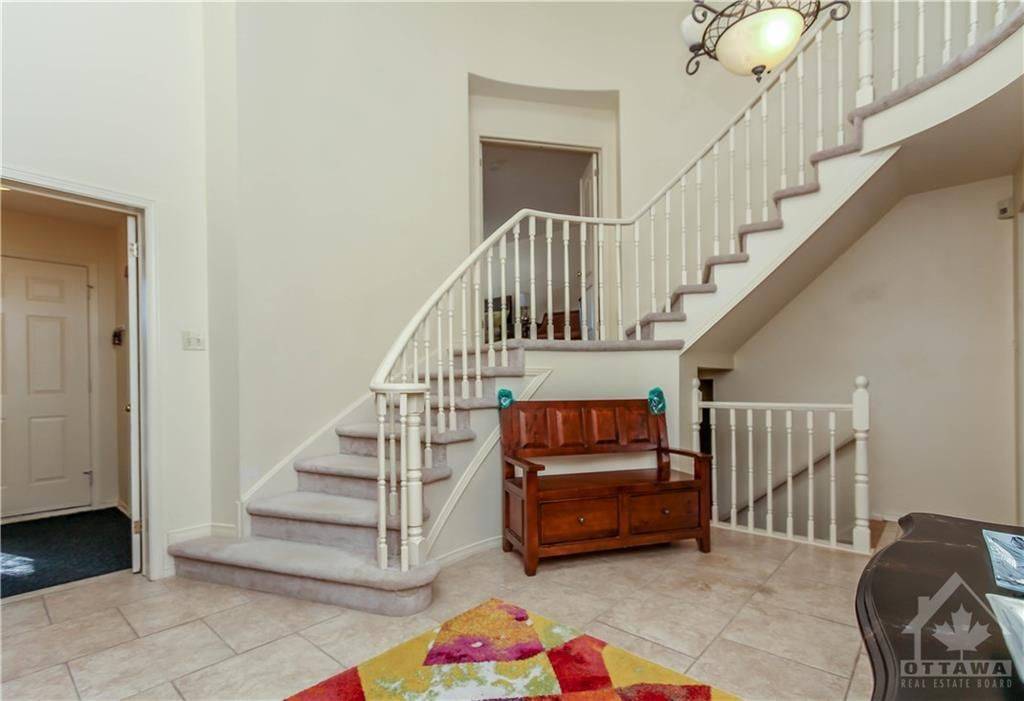 Kanata, ON K2M 1R2,39 HUNTINGS END AVE