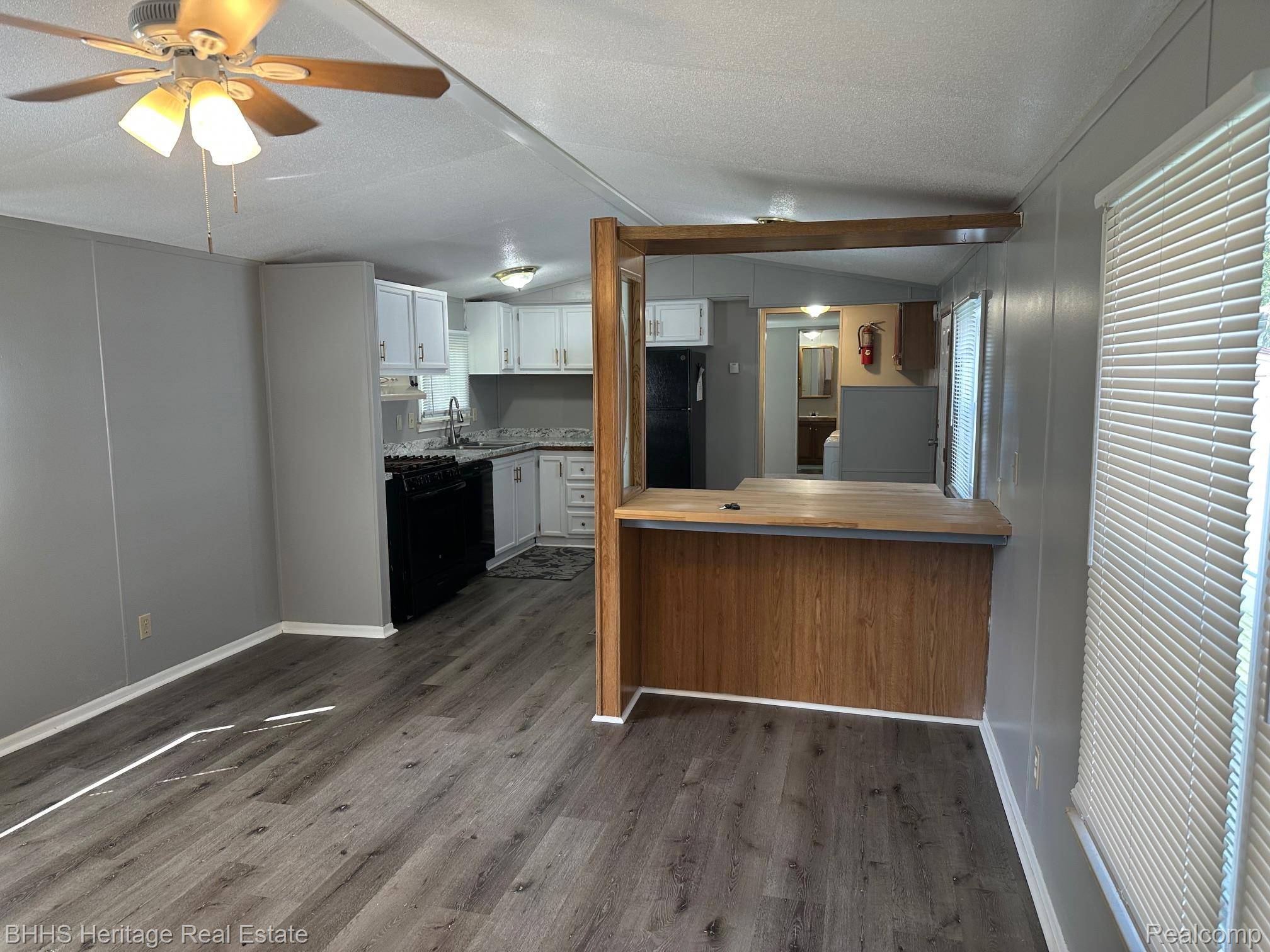 Whitmore Lake, MI 48189,326 Emerald CIR S