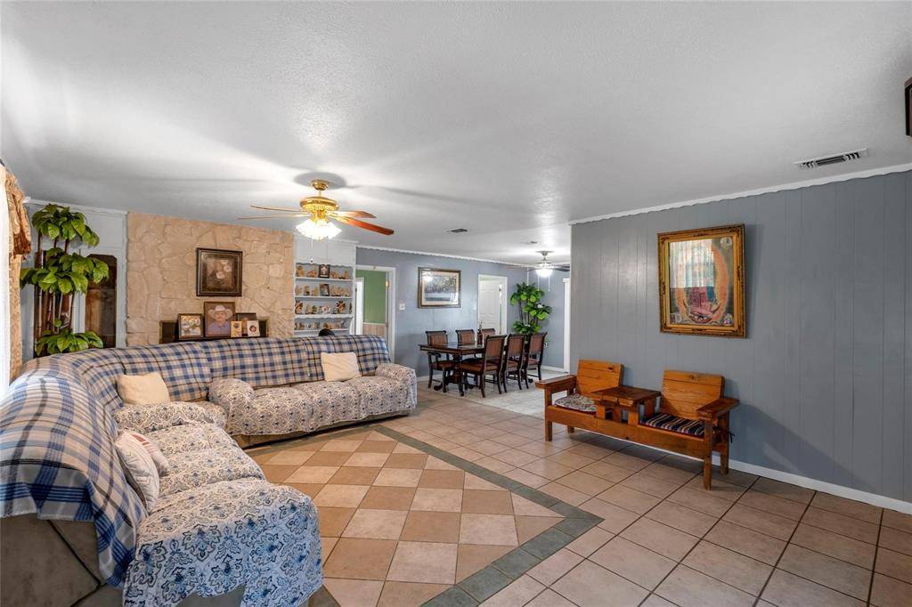 Como, TX 75431,1436 County Road 2320 #1