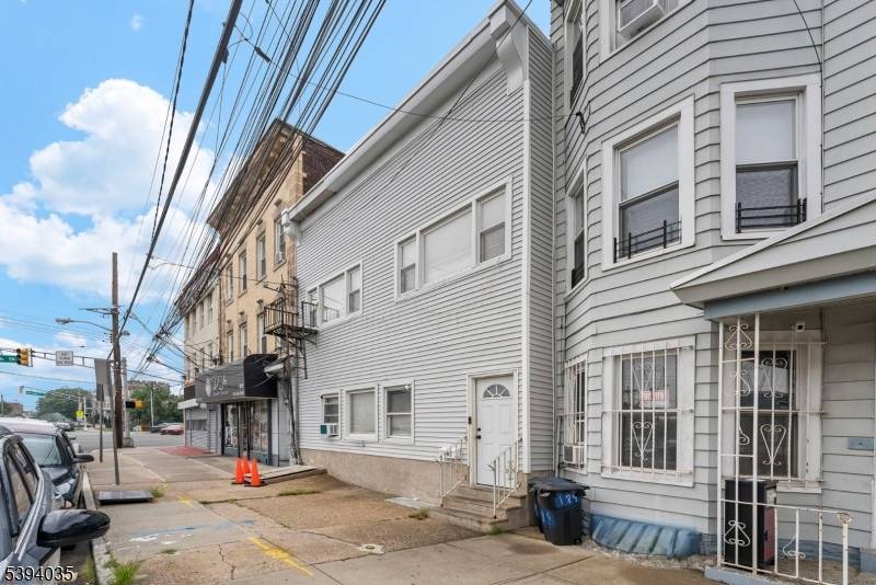 Newark City, NJ 07107,191 1St Ave