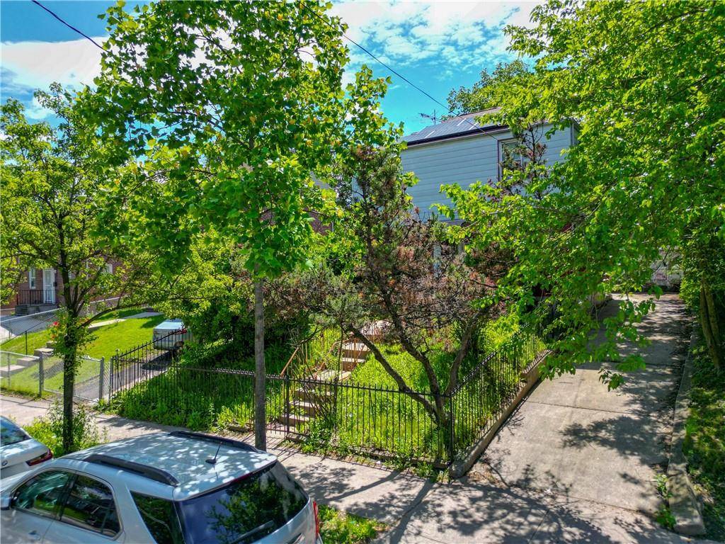 Staten  Island, NY 10304,242 Vanderbilt AVE