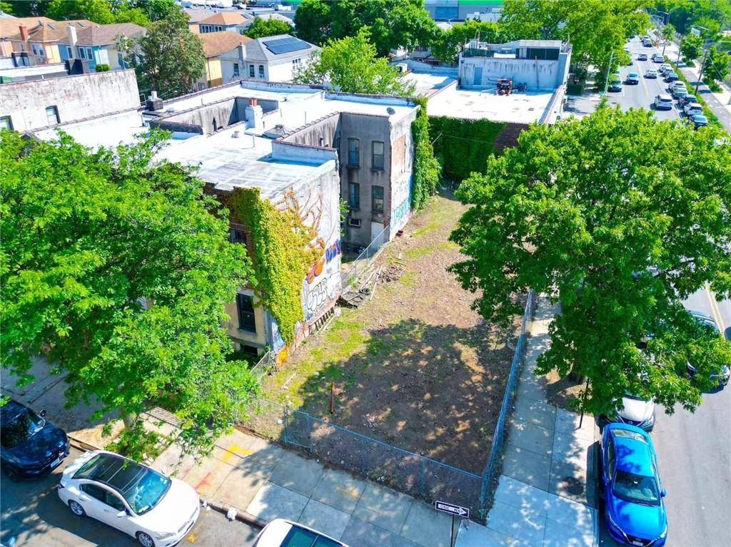 Brooklyn, NY 11220,202 61st ST