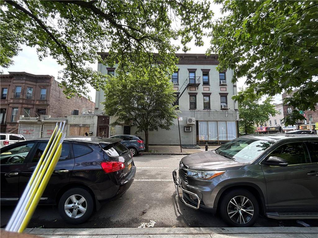 Brooklyn, NY 11225,1105 Nostrand AVE