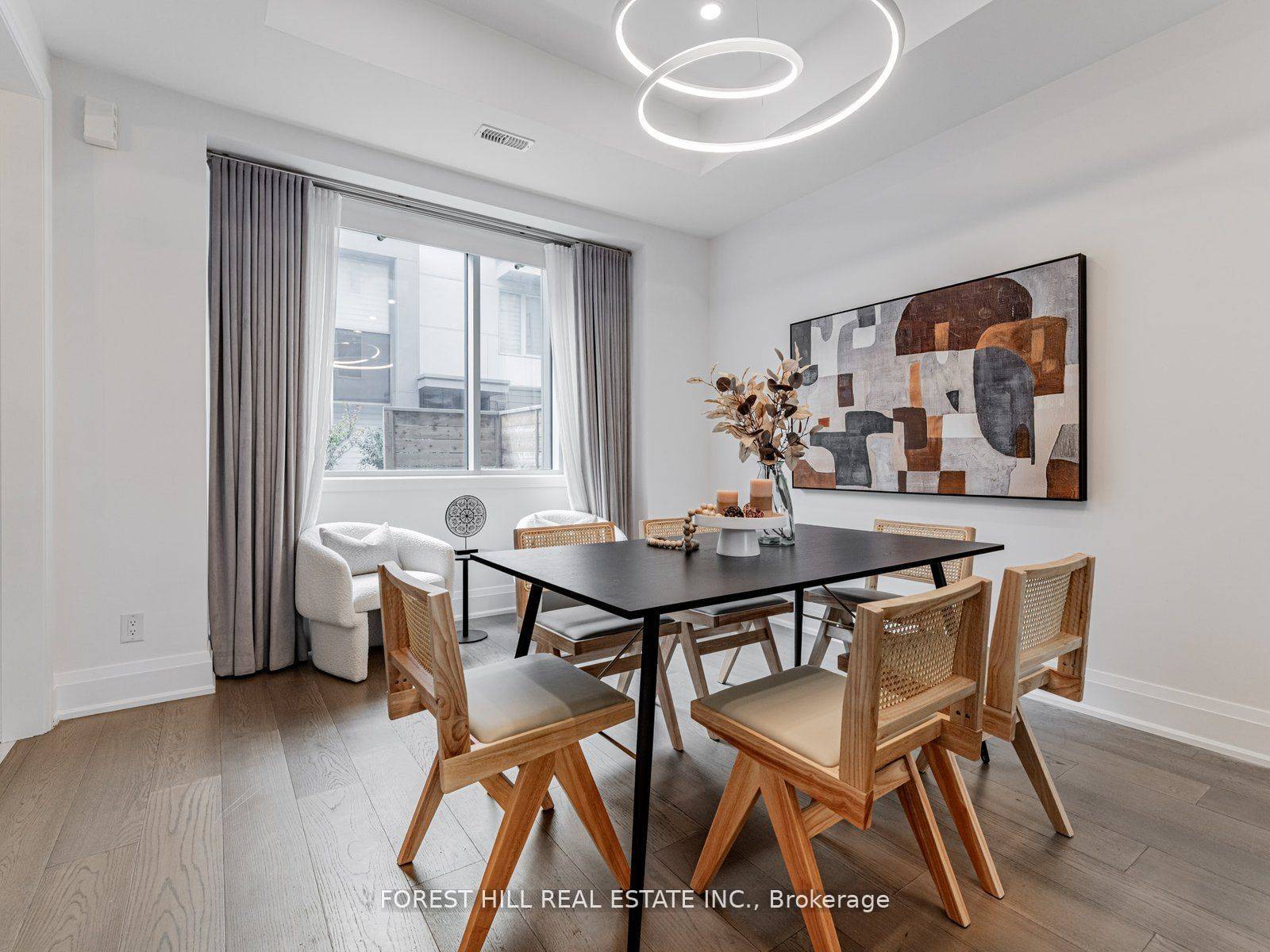 Toronto C15, ON M2K 0G7,35 Dervock CRES #UNIT-5