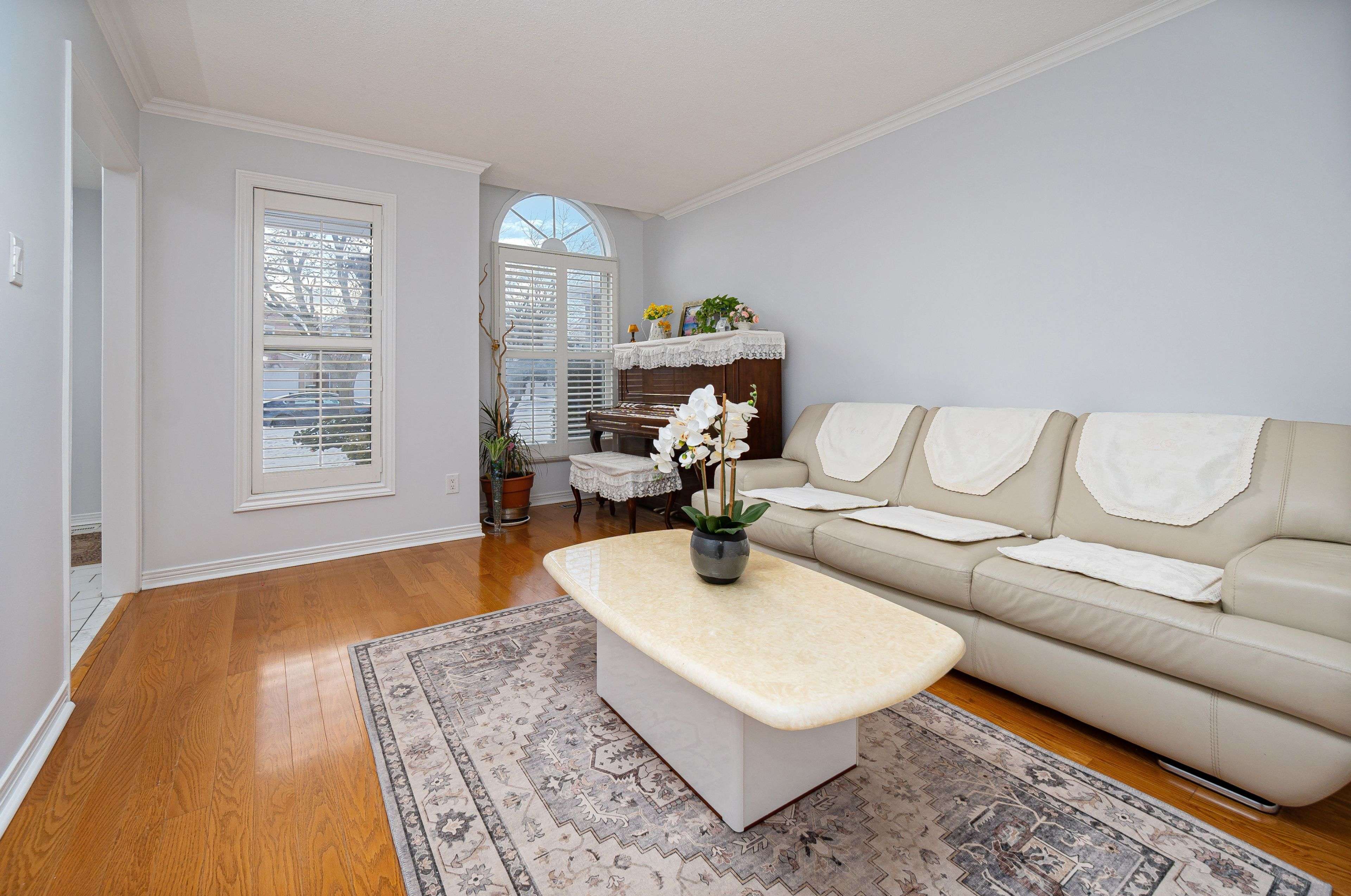 Toronto E07, ON M1V 4P4,22 Hambleton CT