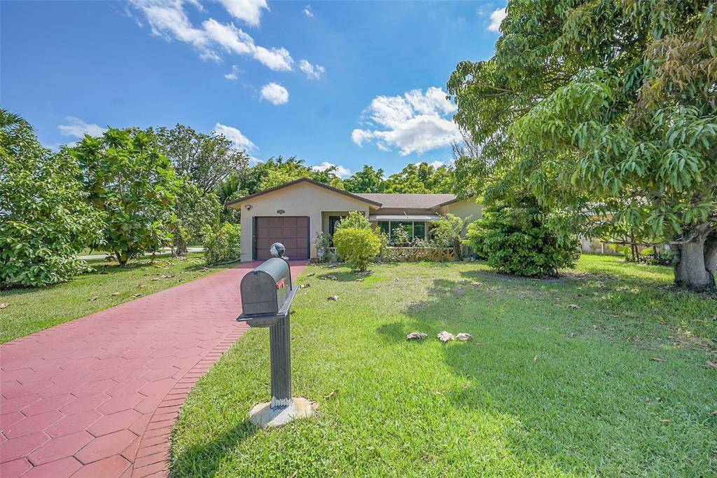 Tamarac, FL 33321,7105 NW 89th Ave