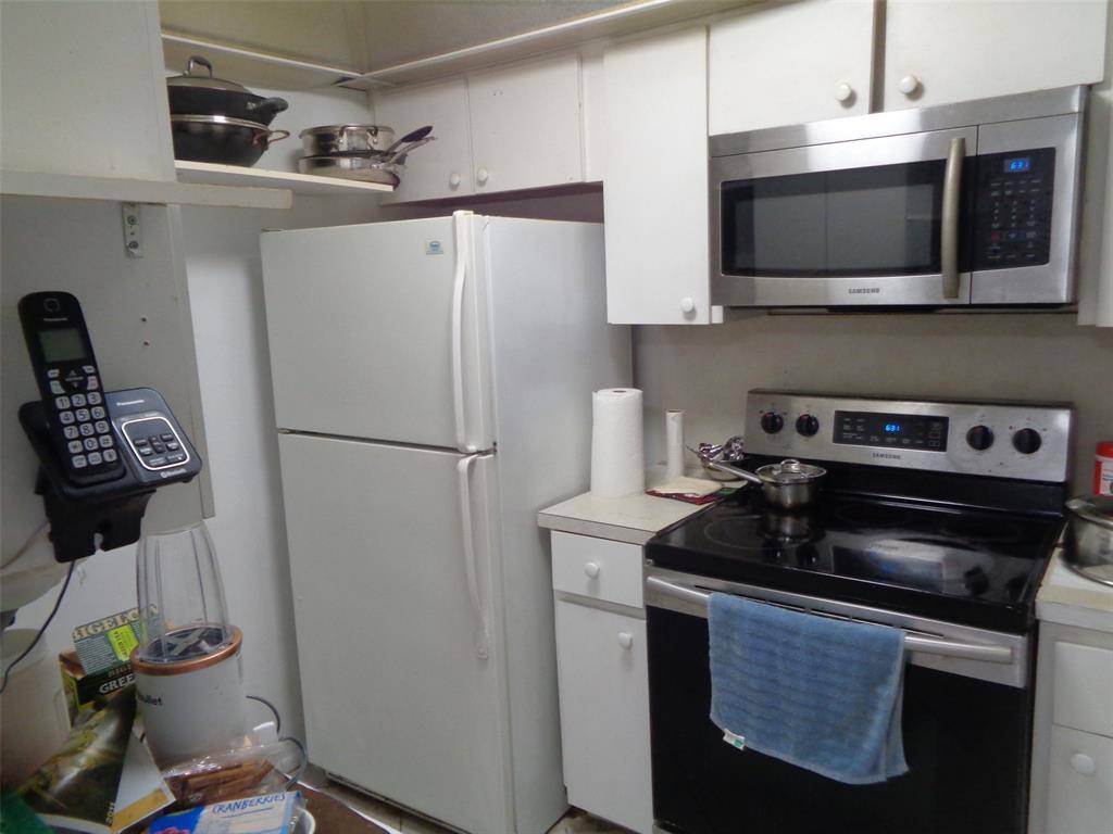 Fort Lauderdale, FL 33322,2831 E Sunrise Lks Dr #209