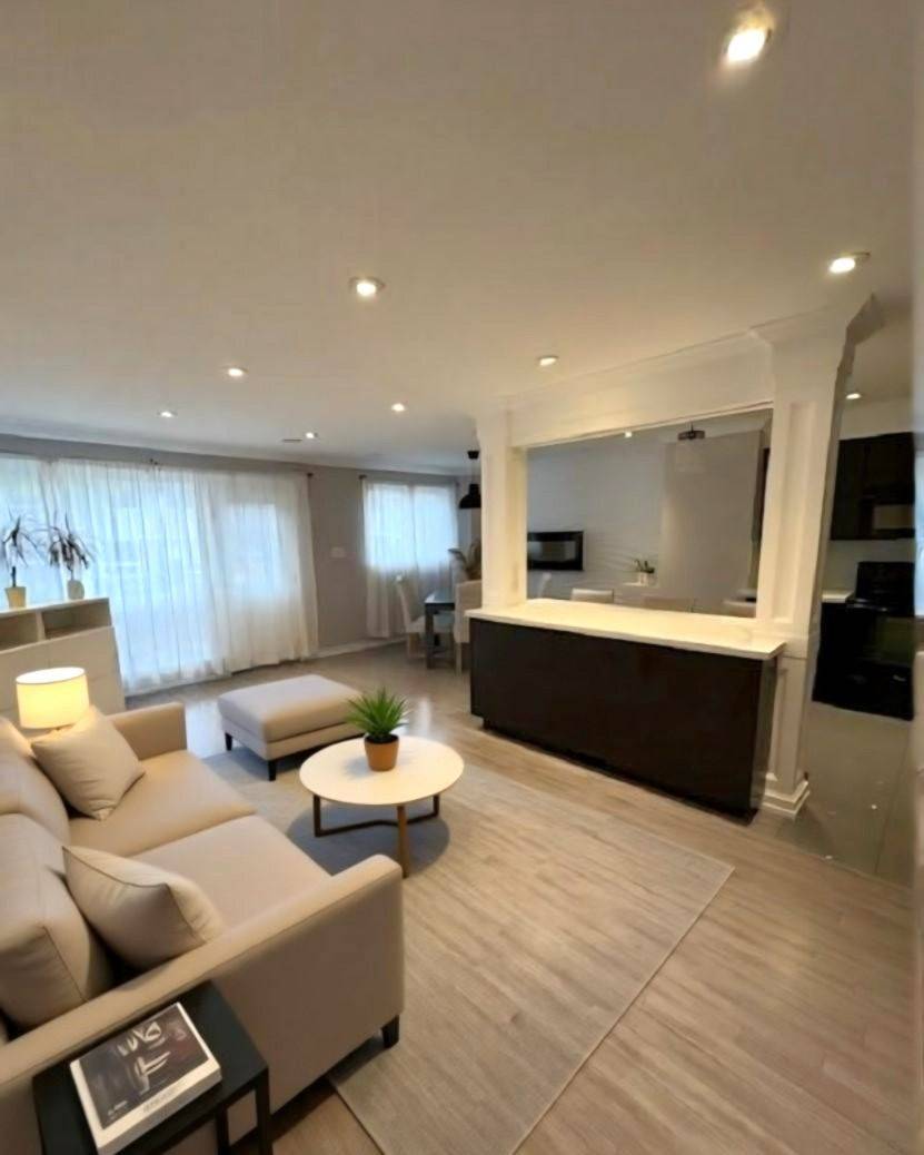 Mississauga, ON L5A 1Y7,215 Mississauga Valley BLVD #68