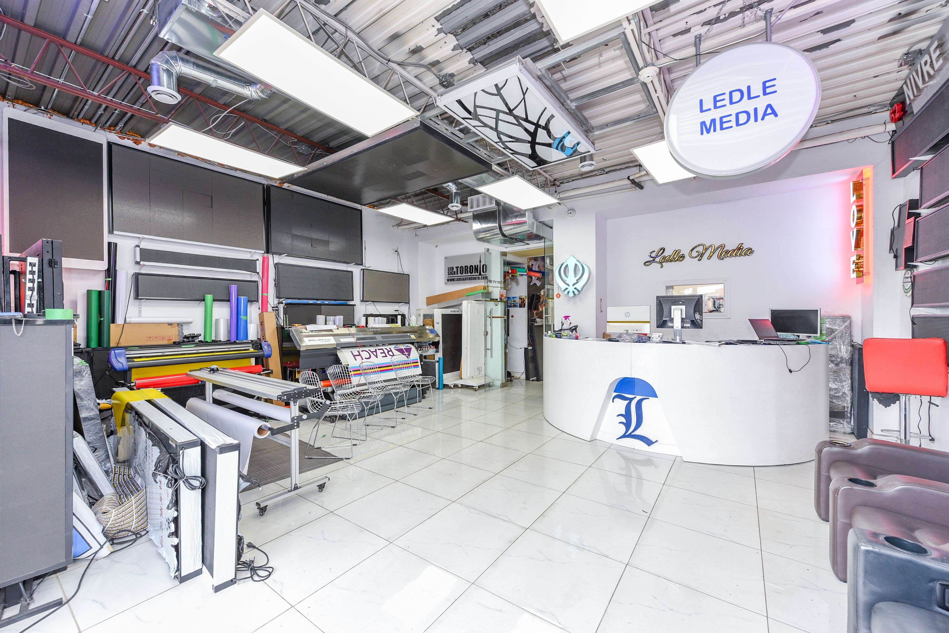 Toronto W10, ON M9V 1C1,1780 Albion RD #7