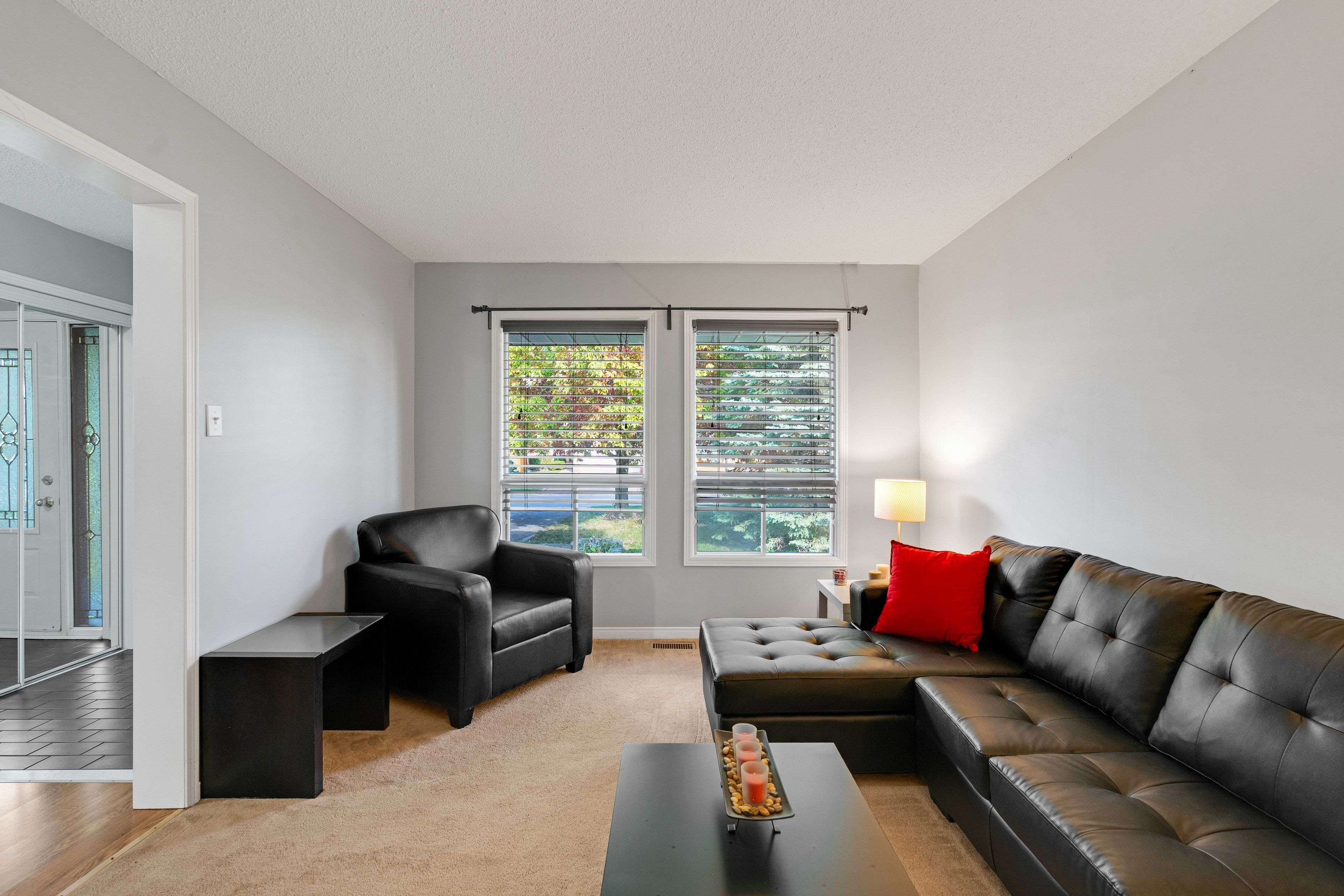 Caledon, ON L7E 2E5,42 Deer Valley DR