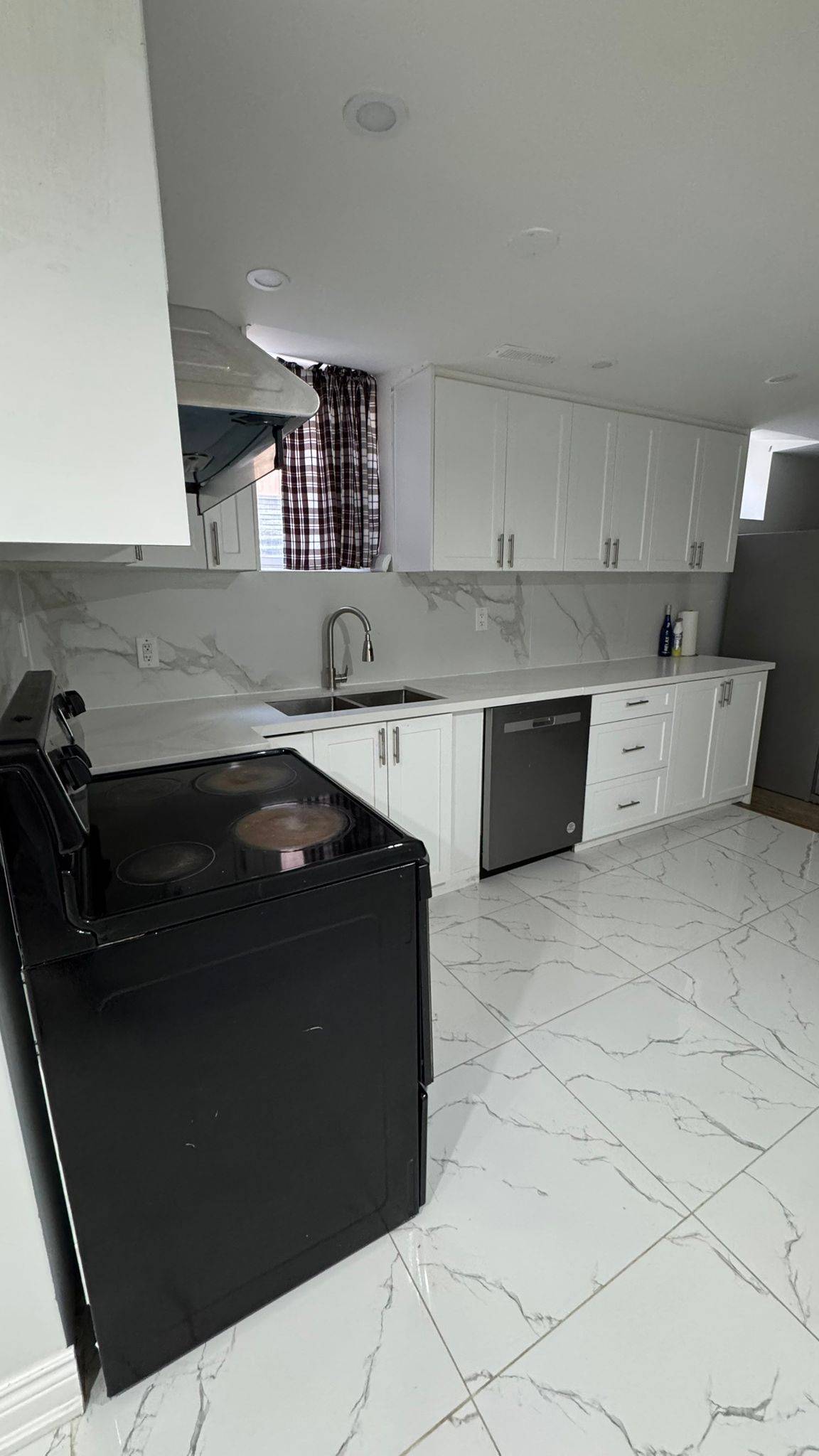 Brampton, ON L6Y 0W6,7 Maywood ST #Basement