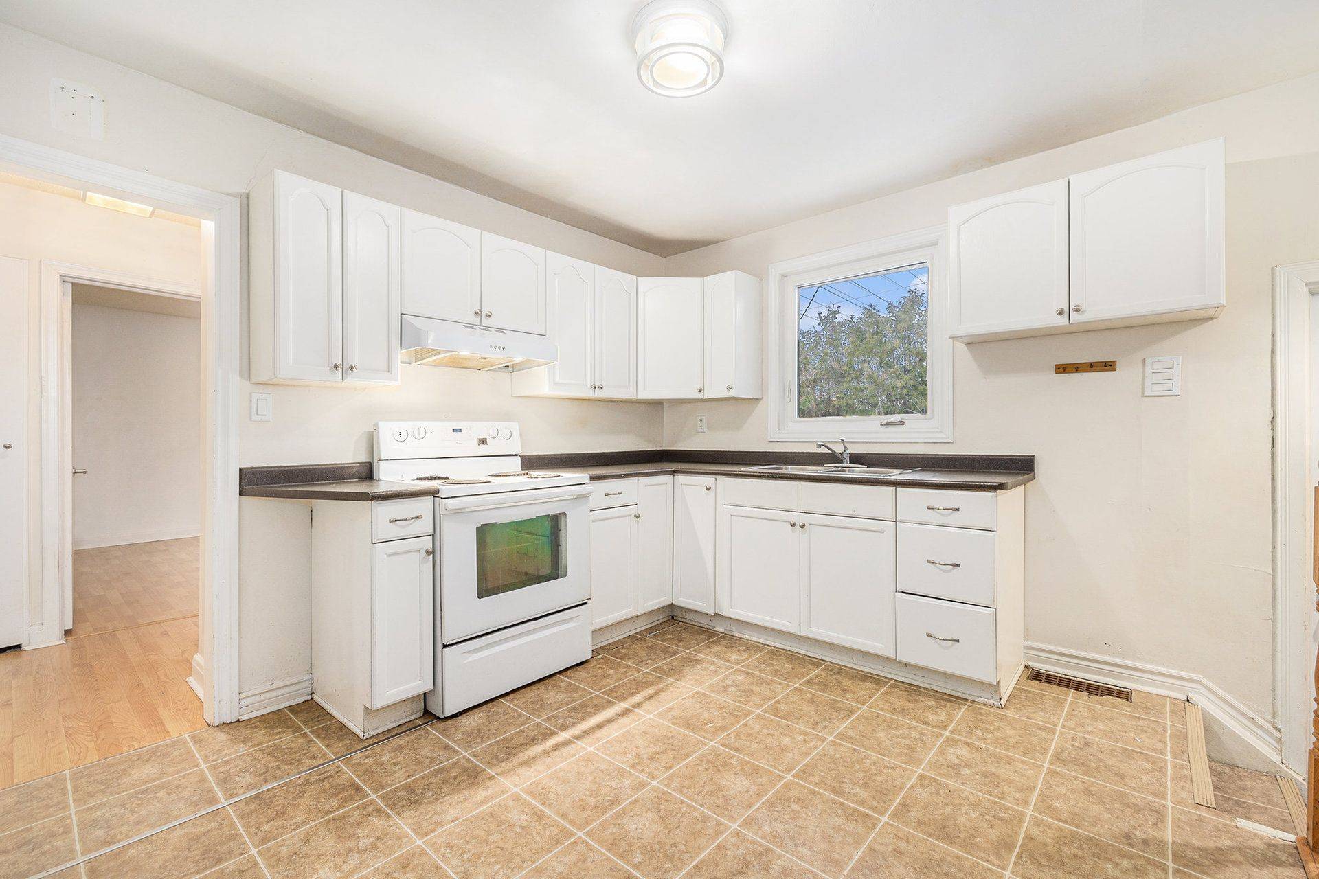 Meadowlands - Crestview And Area, ON K2G 2H9,63 Withrow AVE