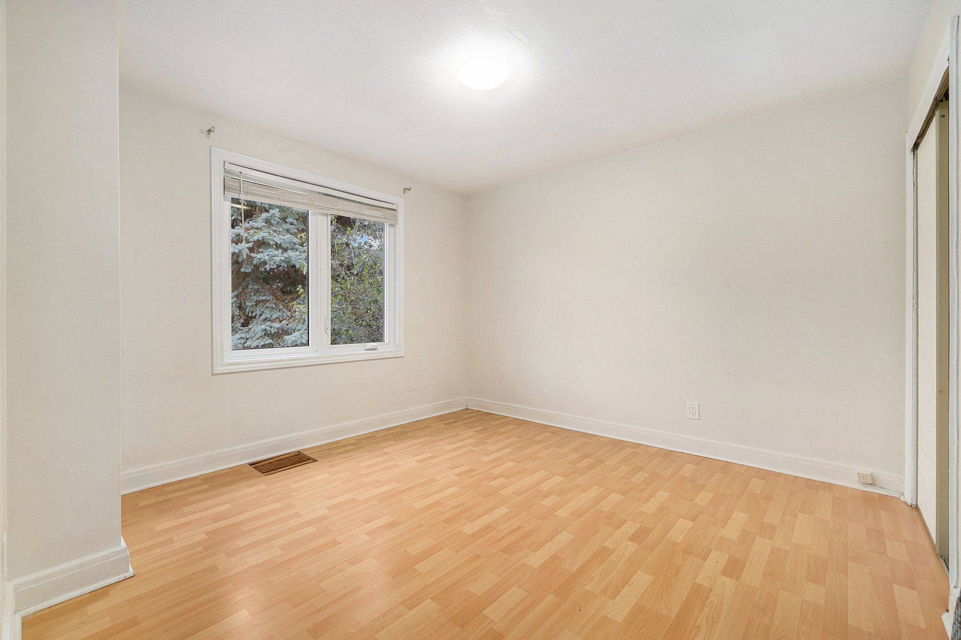 Meadowlands - Crestview And Area, ON K2G 2H9,63 Withrow AVE