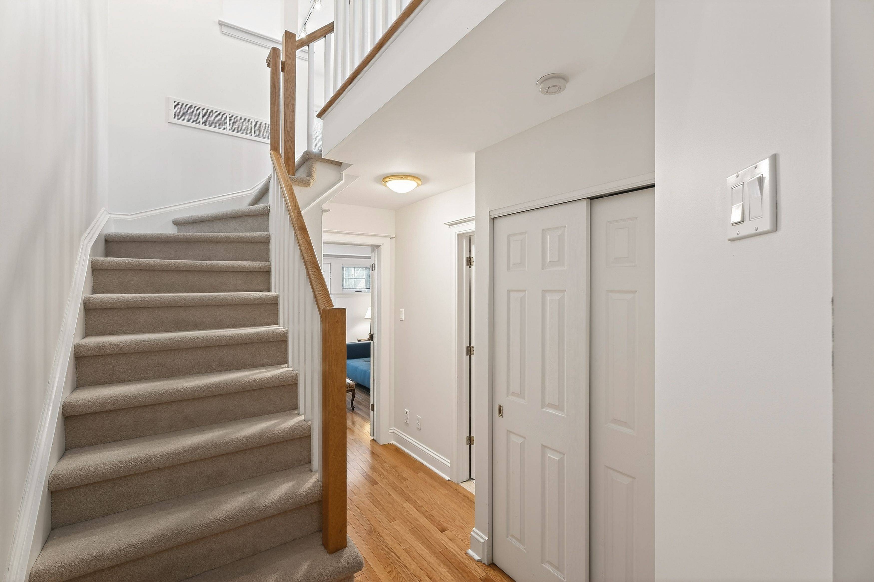 Glebe - Ottawa East And Area, ON K1S 2G5,207 First AVE