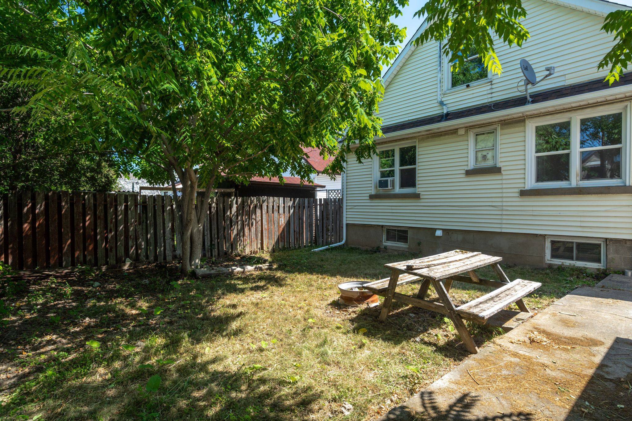 St. Catharines, ON L2M 5R3,23 Augusta AVE #2