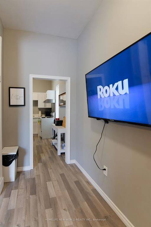 London East, ON N6B 3G8,1-144 Adelaide ST N #1