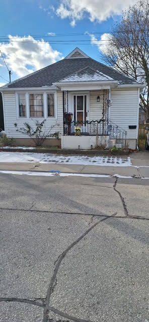 St. Catharines, ON L2R 6L4,11 VOLLETTE ST