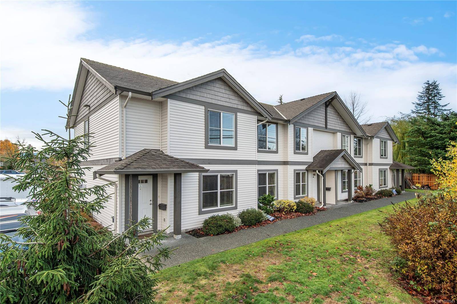 Campbell River, BC V9W 5M6,390 Carolyn Rd #B