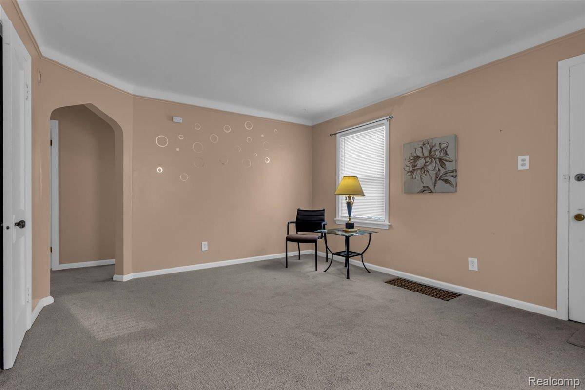 Detroit, MI 48219,18655 Salem ST