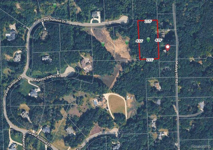 Fenton, MI 48430,9410 Grand Summit DR