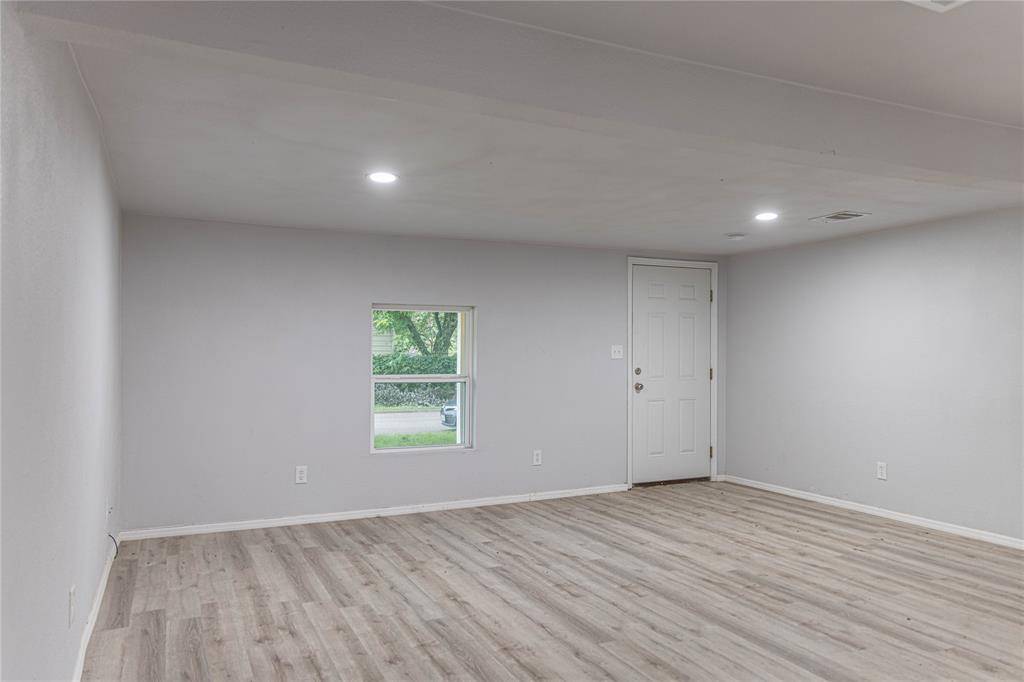 Whitesboro, TX 76273,209 Pecan Street