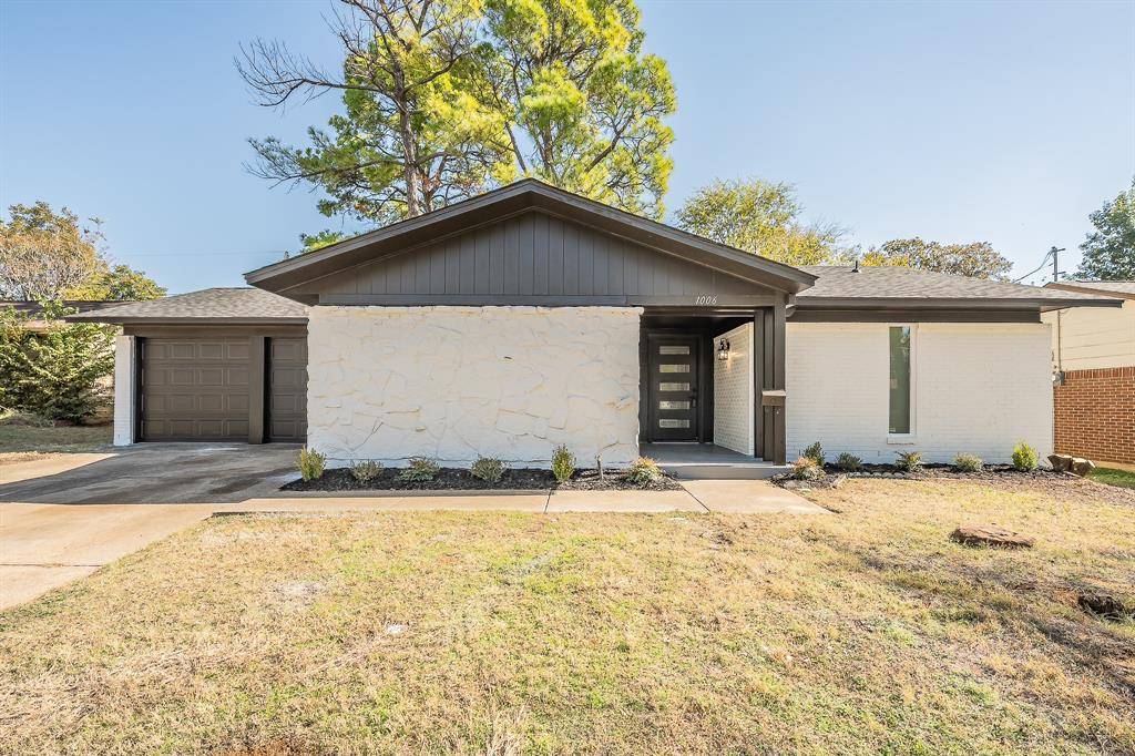 Euless, TX 76039,1006 N Ector Drive