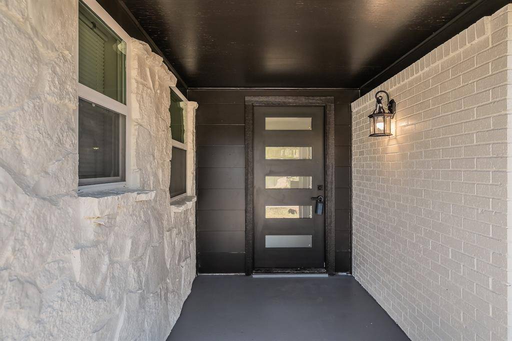 Euless, TX 76039,1006 N Ector Drive