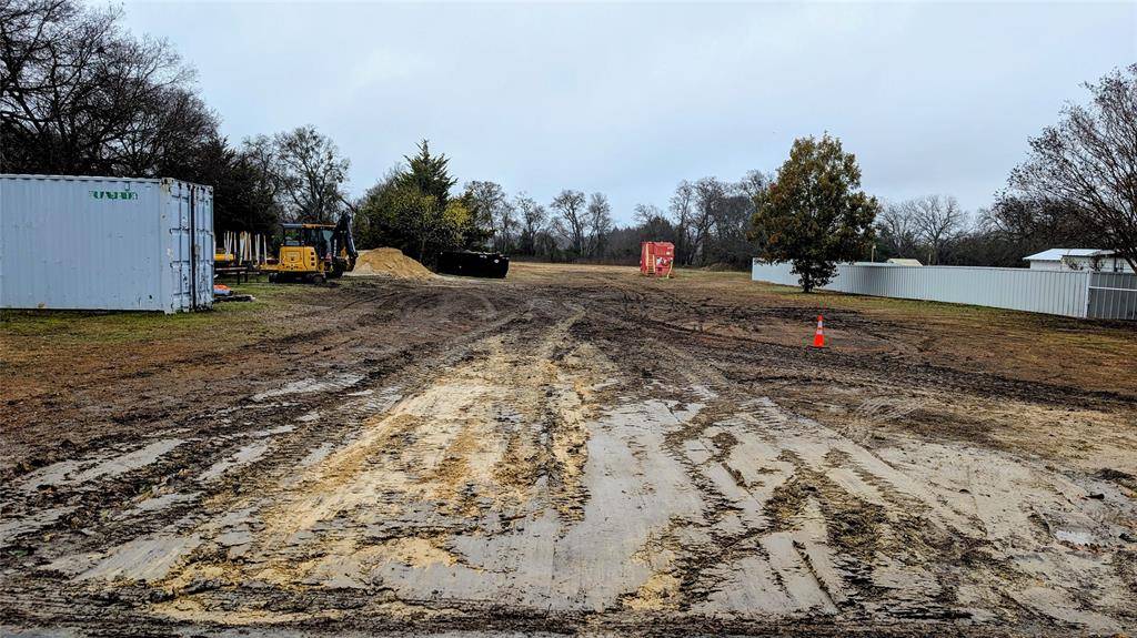 Whitewright, TX 75491,412 E Locust Street