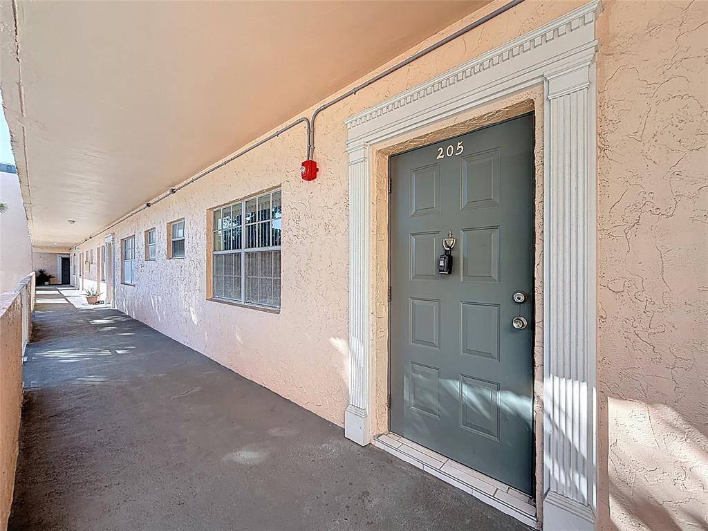 Lauderdale Lakes, FL 33319,4211 NW 41st St #205