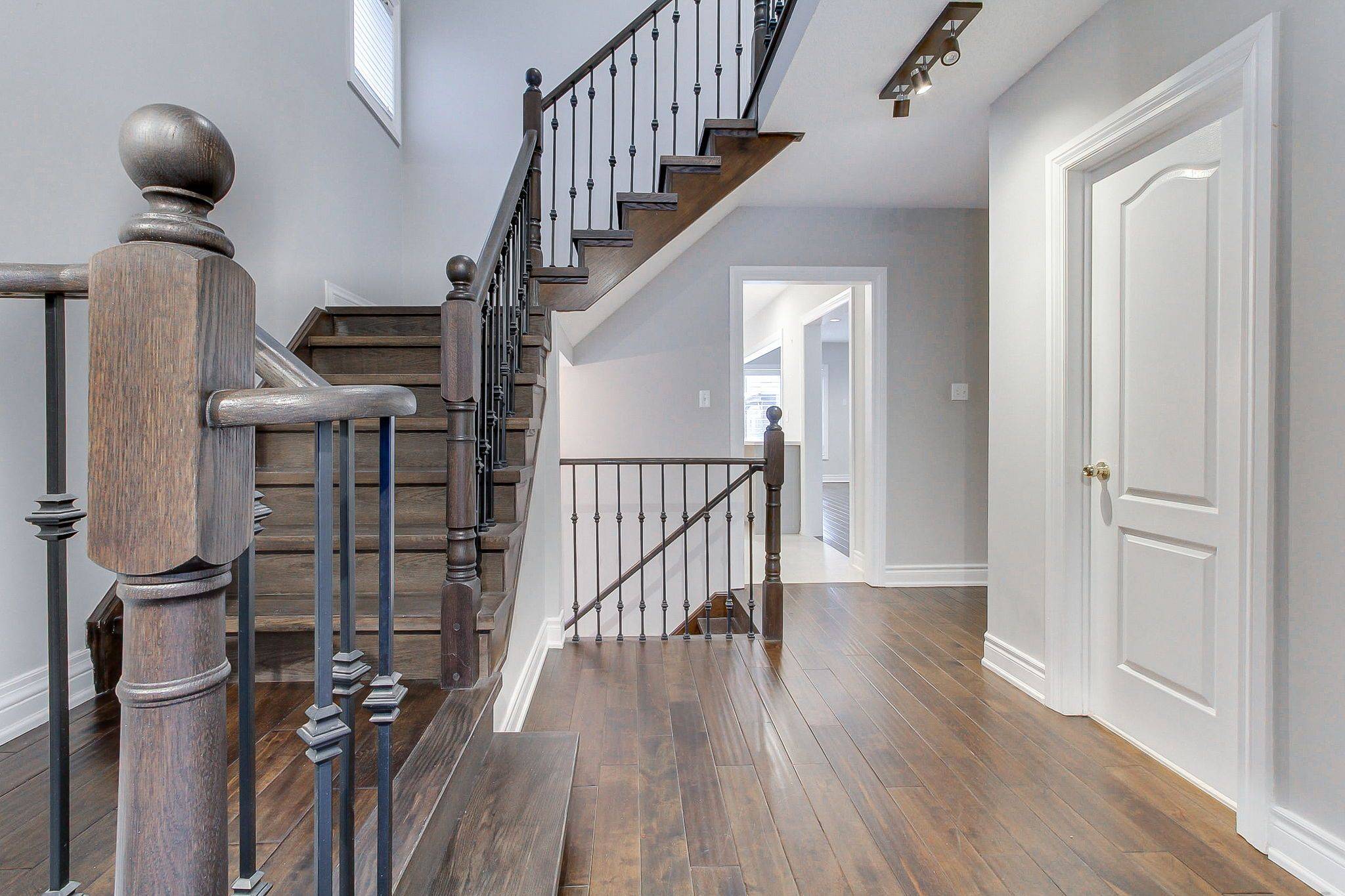 Newmarket, ON L3X 2W4,285 Mcbride CRES