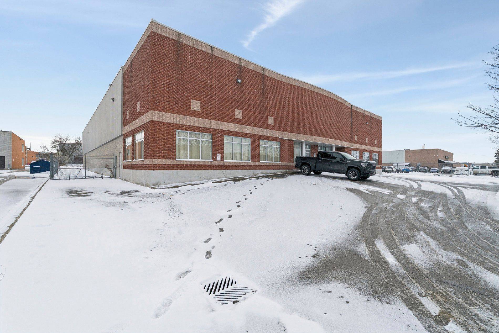 Newmarket, ON L3Y 8Z9,1256 Kerrisdale BLVD