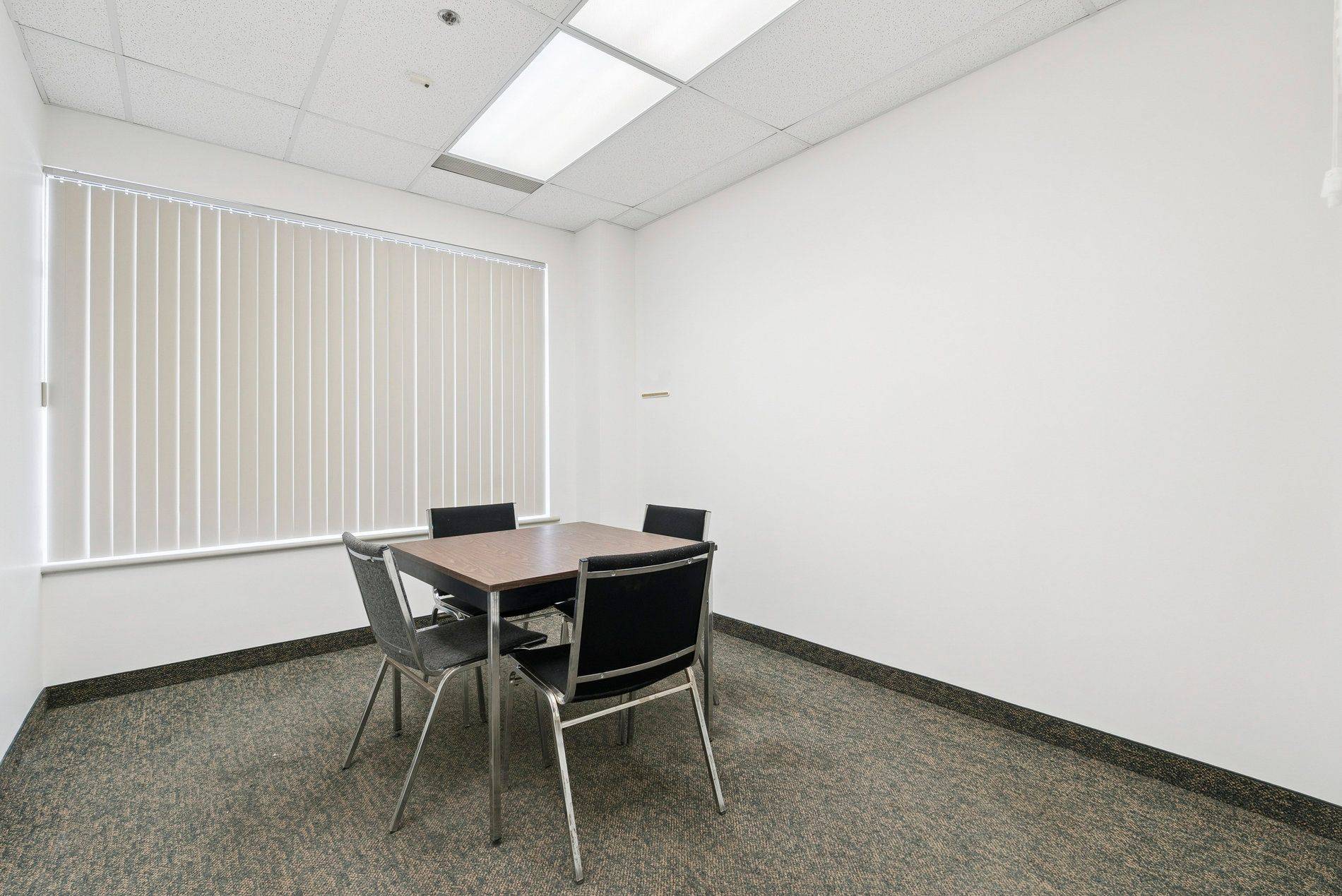 Newmarket, ON L3Y 8Z9,1256 Kerrisdale BLVD